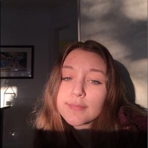 Meet your Posher, Caroline